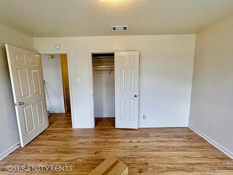 5209 Morning Glen Ln #B — Photo 7