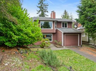 912 N 98th St, Seattle, WA 98103