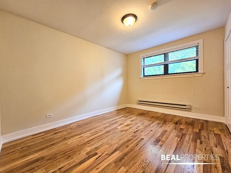 555 W Arlington Pl — Photo 13