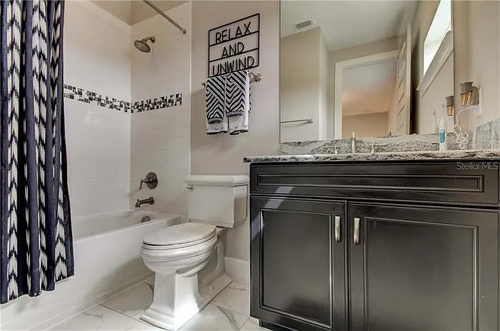 Attached bath bedroom #2