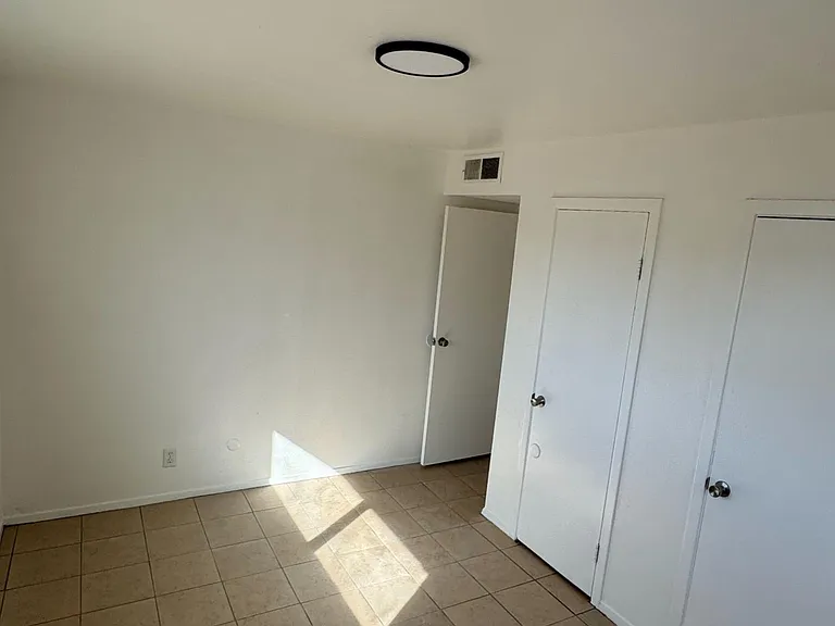 5861 Swallow Ln — Photo 5