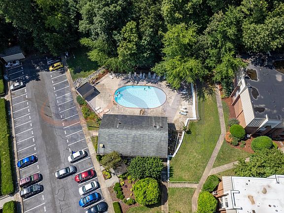 5th image of 500 Umstead Dr Unit 103-D