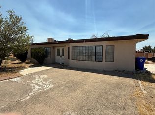 14048 Navajo Rd, Apple Valley, CA 92307