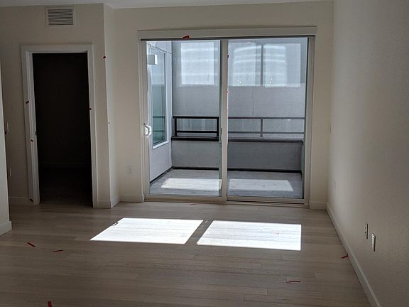 5th image of 1616 S Broadway St #210