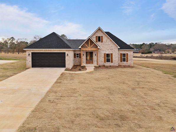 107 River Ridge Dr, Hawkinsville, GA 31036