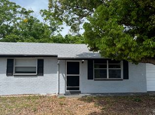 11905 Meadow Dr, Port Richey, FL 34668