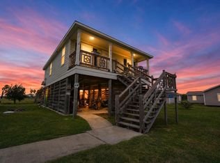 1811 Broadway Ave, Port Bolivar, TX 77650