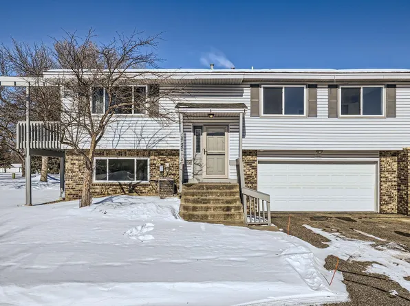 11846 Undercliff St NW, Coon Rapids, MN 55433