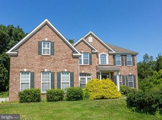 420 Dartmouth Ln, West Grove, PA 19390