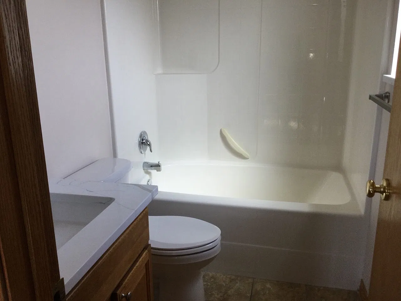 3 bed, 2.5 bath, 1496 sqft, $2,200 — Photo 4