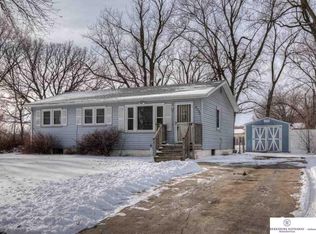 6302 N 47th St, Omaha, NE 68104