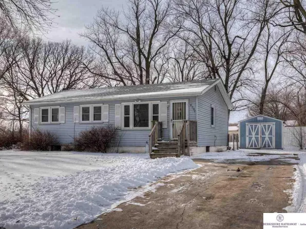 6302 N 47th St, Omaha, NE 68104