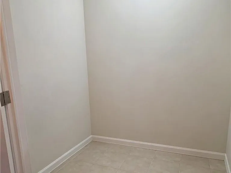 6 Chestnut Dr #9 — Photo 18