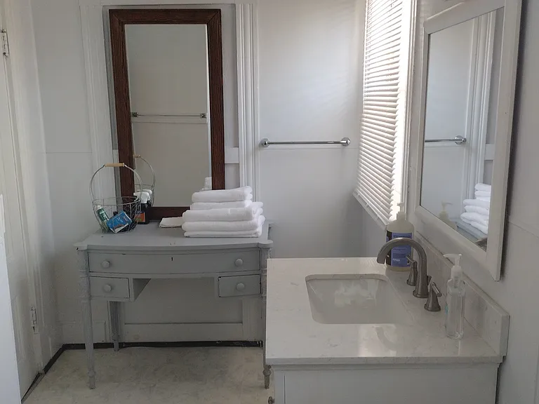 380 Main St #2 — Photo 9