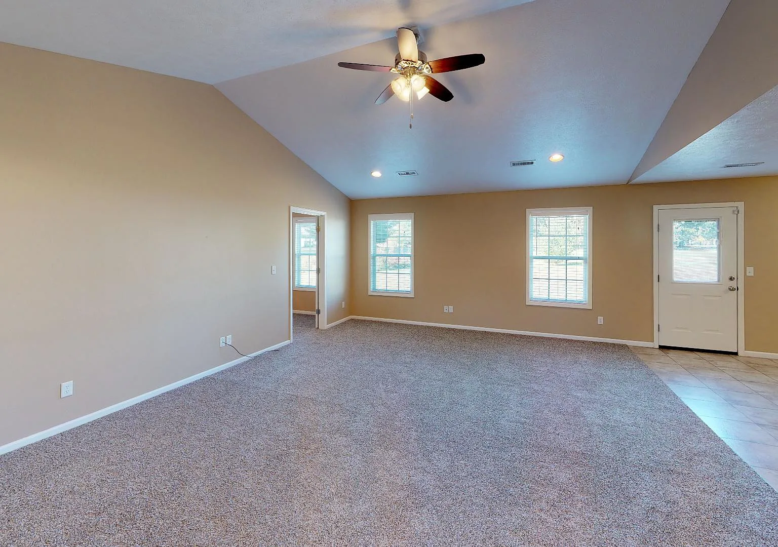 2 bed, 1330 sqft, $1,475 — Photo 3