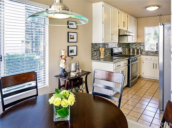 5th image of 7332 Balboa Blvd APT 4