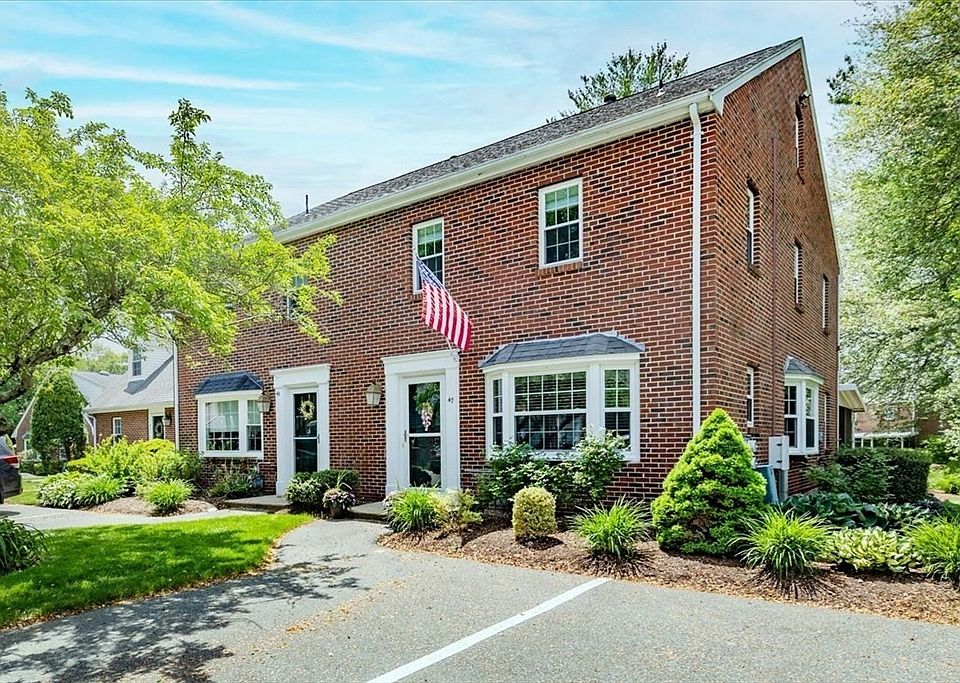 1st image of 47 Claire Dr #47