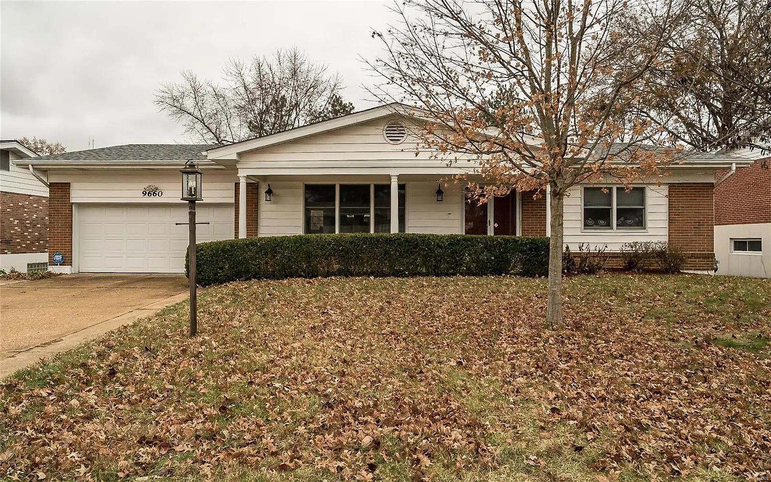 9660 Yorkshire Estates Dr photo 1