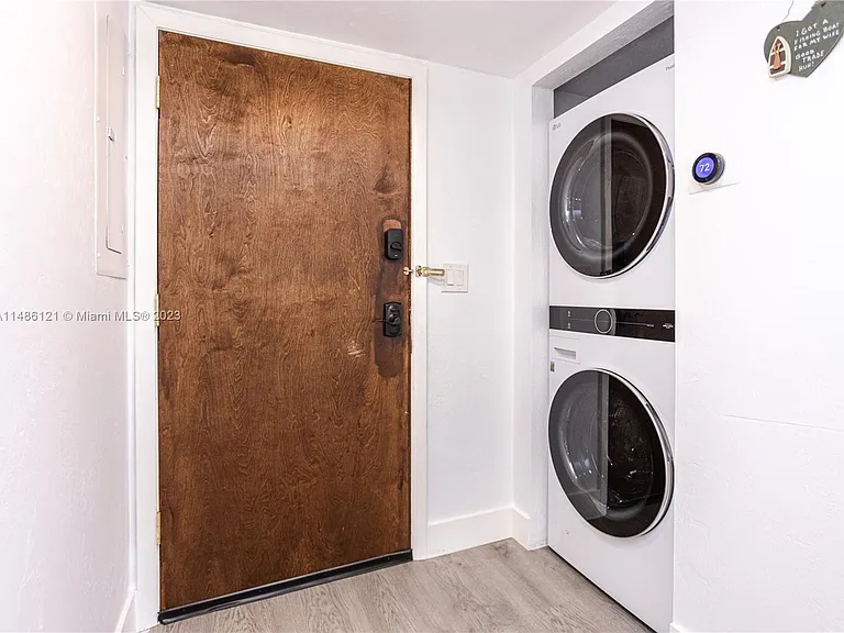 500 N Francisco St #234 — Photo 32