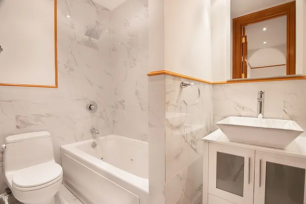 Rented by WAM Partners - William Moses Co. | media 41