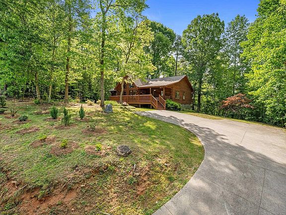 3rd image of 21 W Ridge Dr