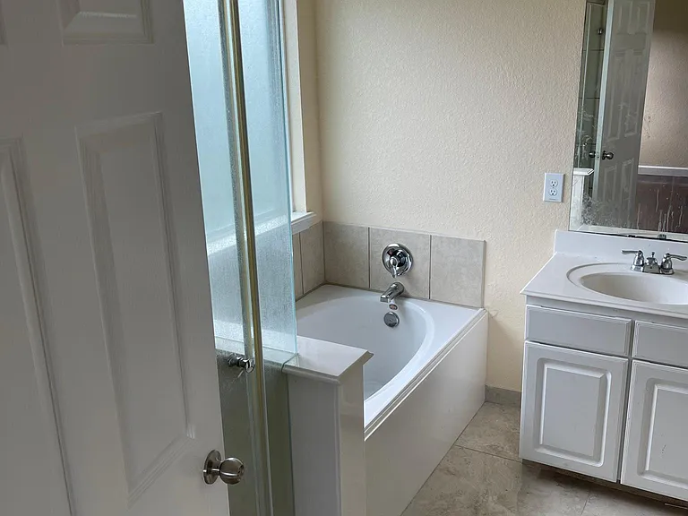 2810 Hazelwood Dr — Photo 23