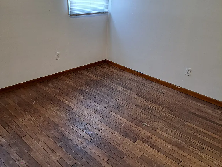 N89W16206 Cleveland Ave #16206 — Photo 11