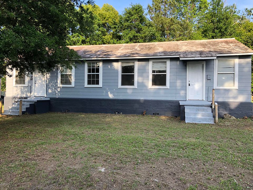 2nd image of 3615 CHARLES Street #1
