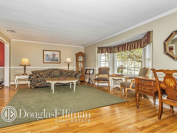 5th image of 8 Sandpiper Ct