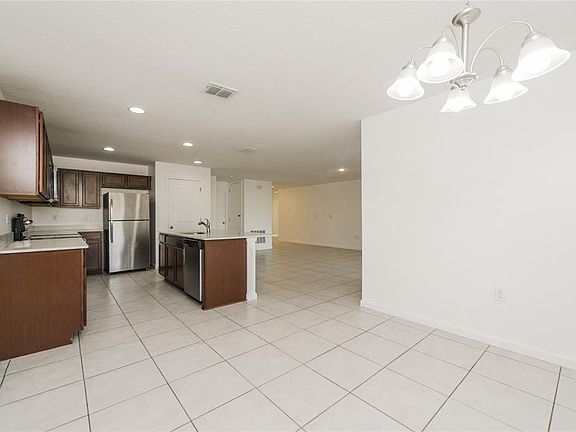 3rd image of 1477 Lucerne Loop Rd NE