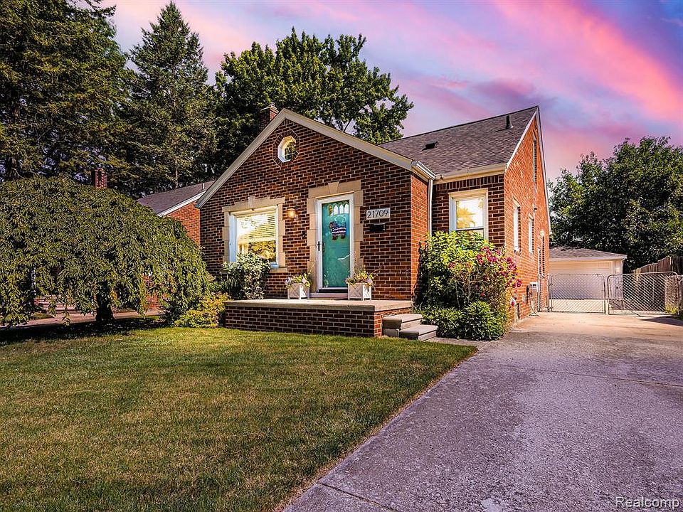 21709 Englehardt St, Saint Clair Shores, MI 48080 Zillow