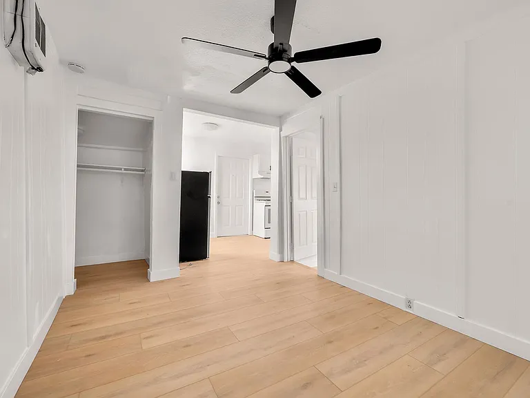 940 Arcadia Pl — Photo 4