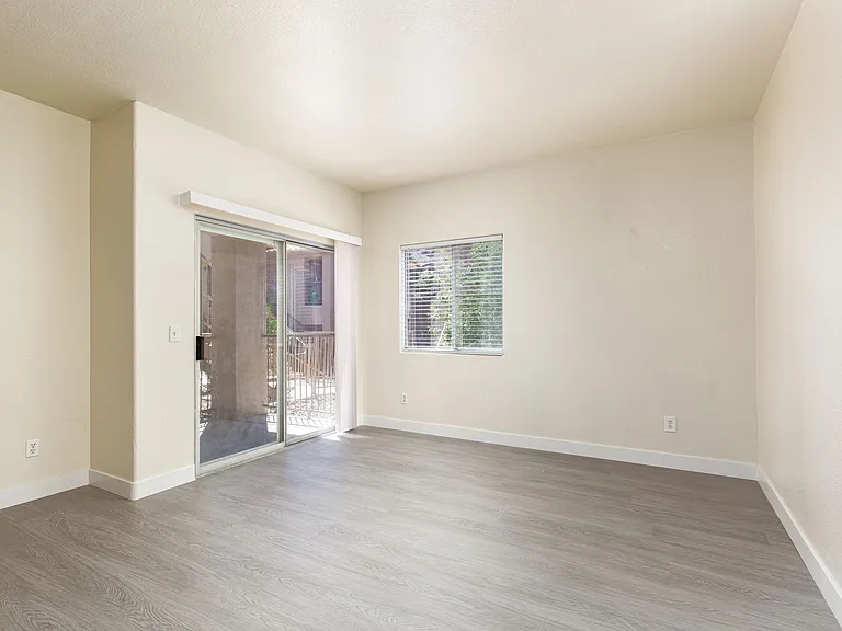 2110 Los Feliz St #1028 — Photo 5