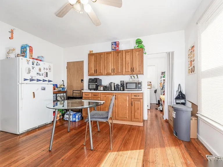 29 Nicoll St #1 — Photo 6