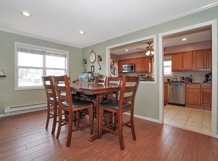(Undisclosed Address), Stony Brook, NY 11790