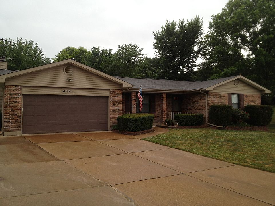 triple driveway, double garage