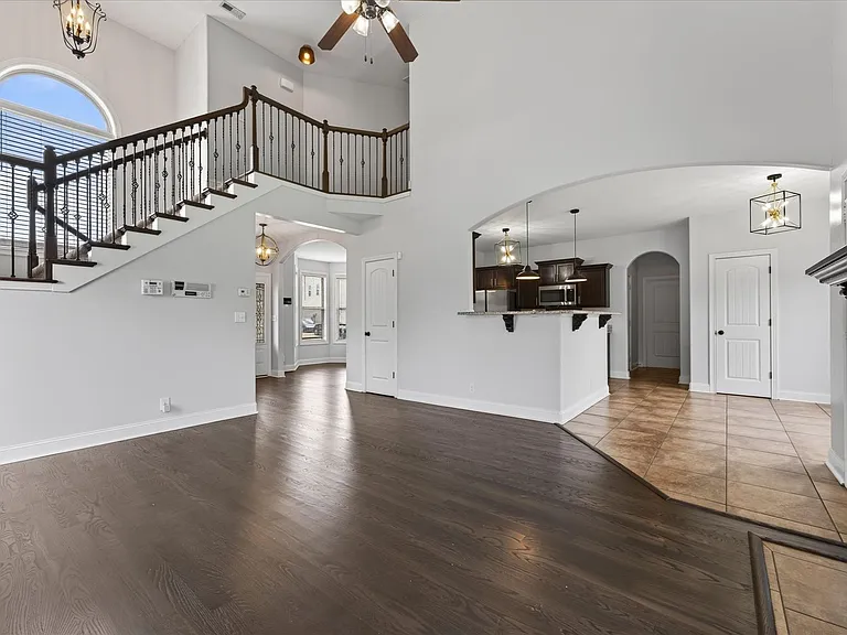 3710 Windhaven Ct — Photo 12