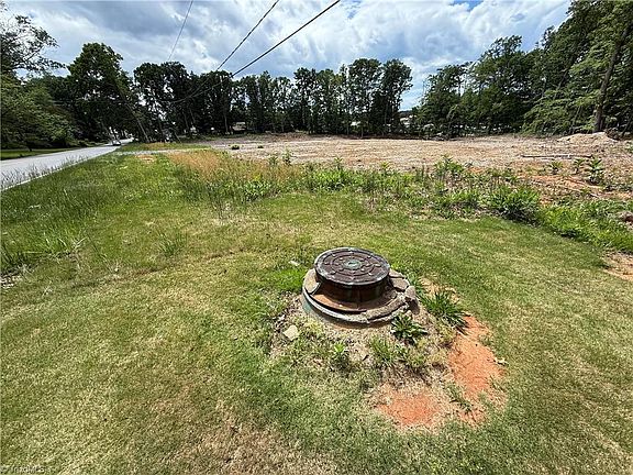 3rd image of 361AC Kirby Rd
