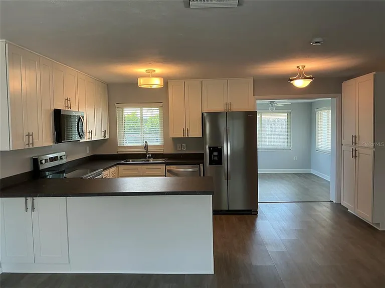 10888 Temple Ave — Photo 3