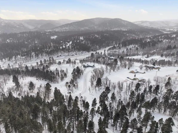 39 Tickelgrass Rd, Sturgis, SD 57785