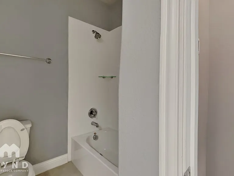 4254 Shavano Dr — Photo 16