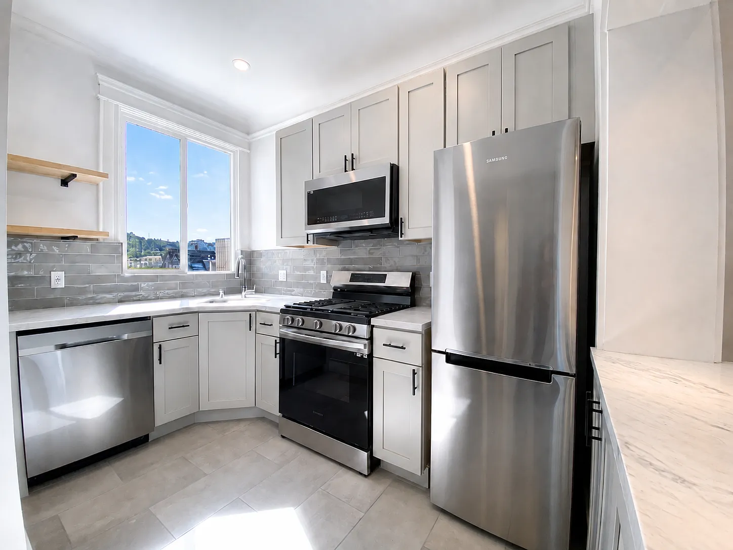 1 bed, 1.0 bath, 600 sqft, $4,950 — Photo 4