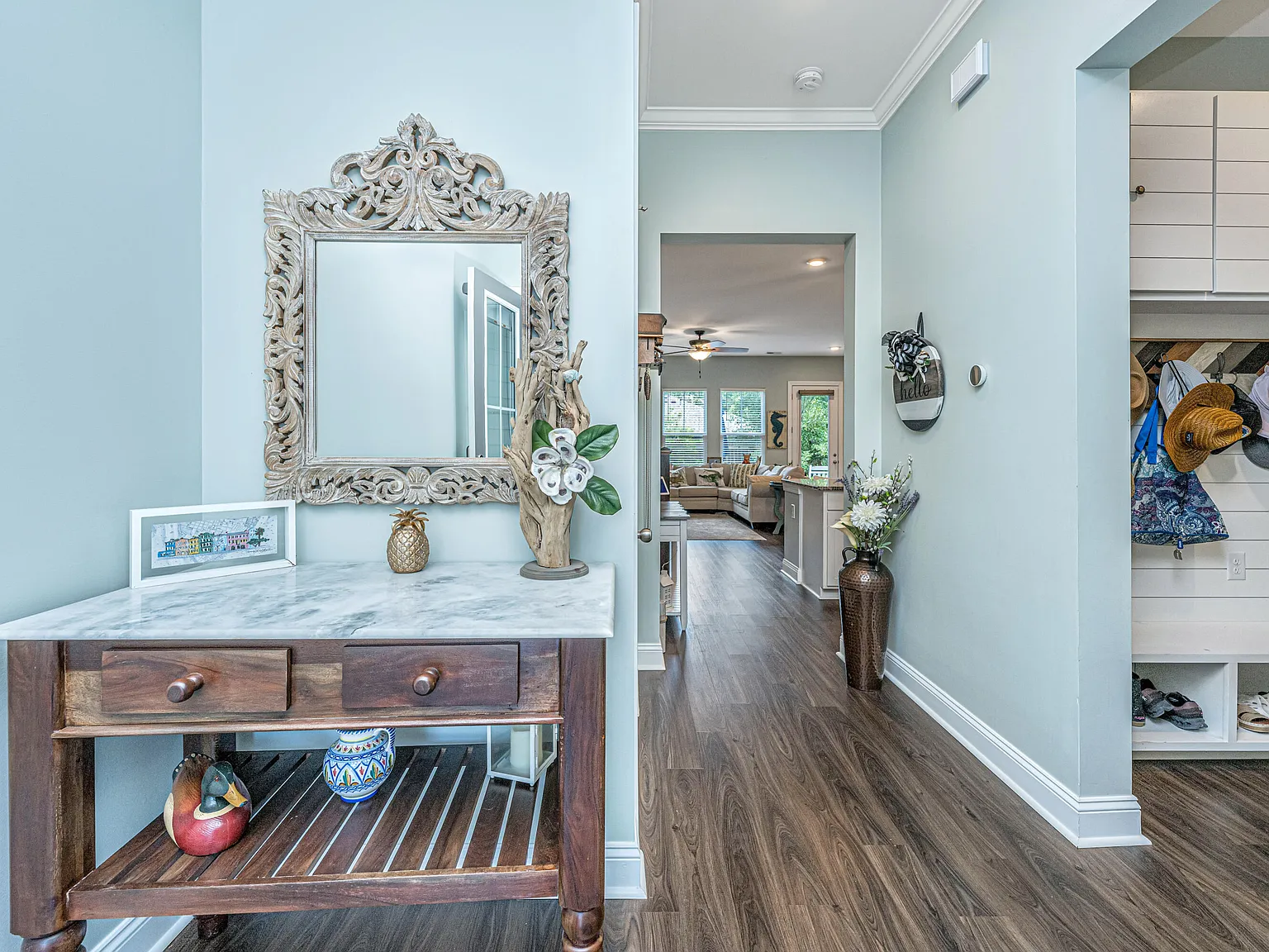 3 bed, 2.5 bath, 2415 sqft, $3,700 — Photo 3