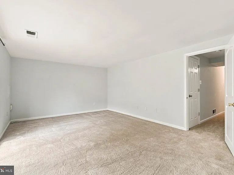 7138 Talisman Ln — Photo 17