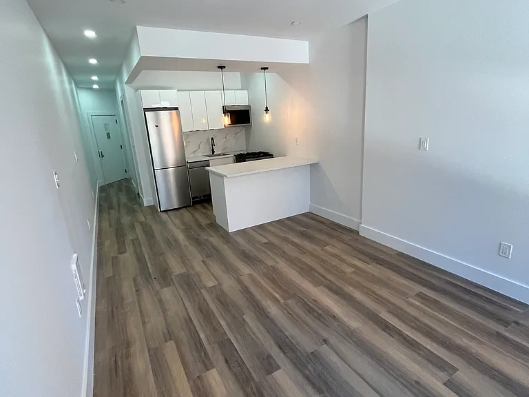 234 E 106th St #4A — Photo 4