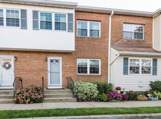 98-23 S Franklin Ave, Valley Stream, NY 11580