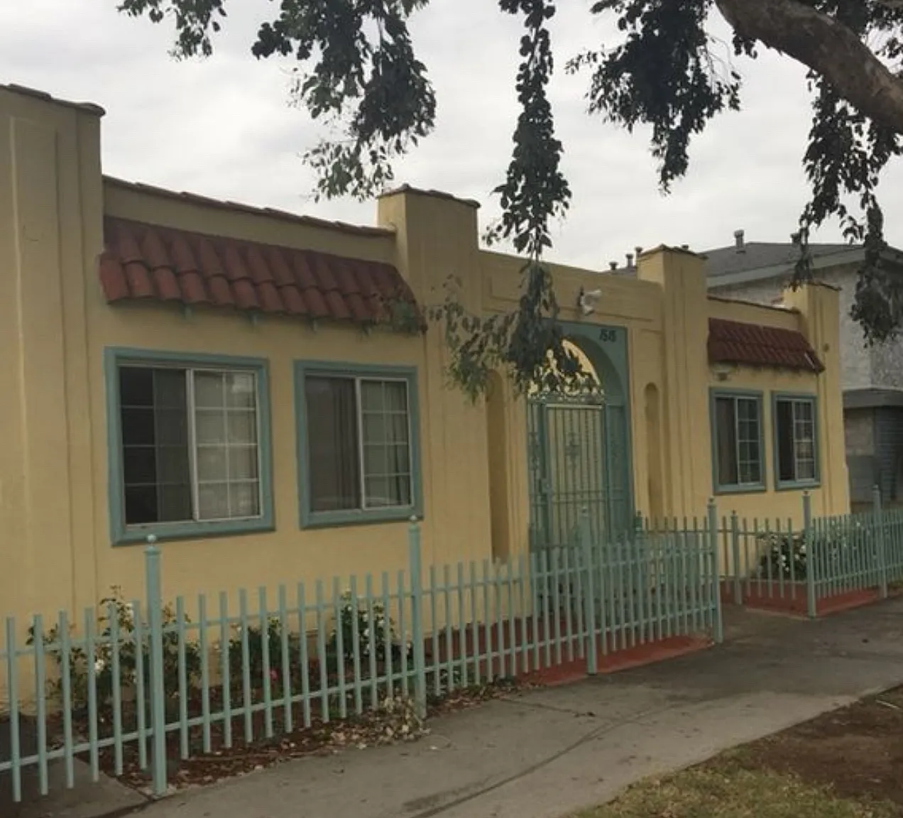 3 bed, 800 sqft, $3,000 — Photo 1