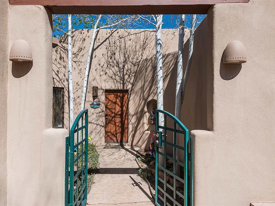 1st image of 1008 Calle Dorthia