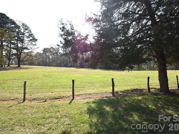 2nd image of 2 Upper Spencer Mountain Rd