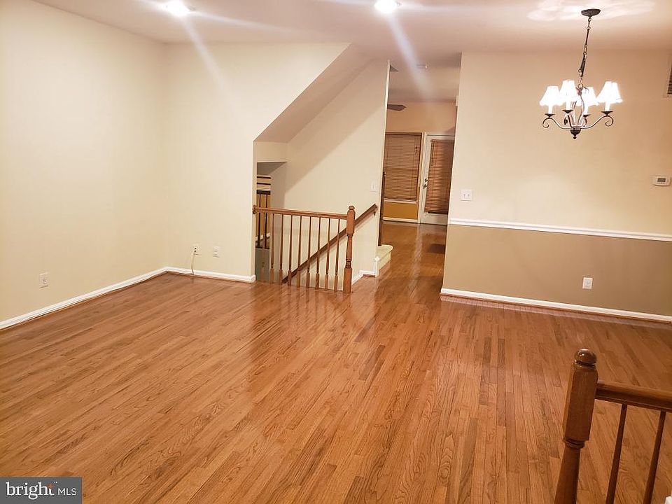 2nd image of 2589 James Madison Cir